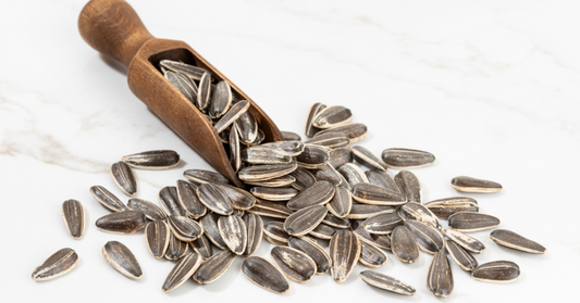 Best Time to Eat Sunflower Seeds for Energy, Digestion & Wellness
